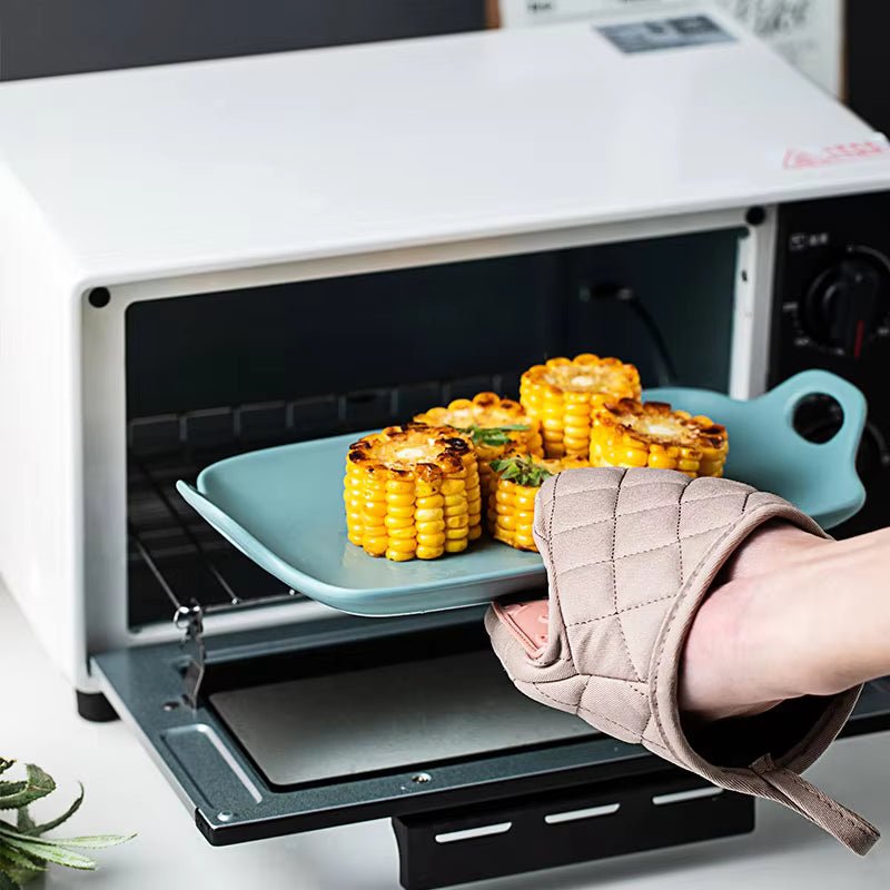 Fish-Shaped Silicone Oven Mitt Heat Resistant Non-Slip Grip